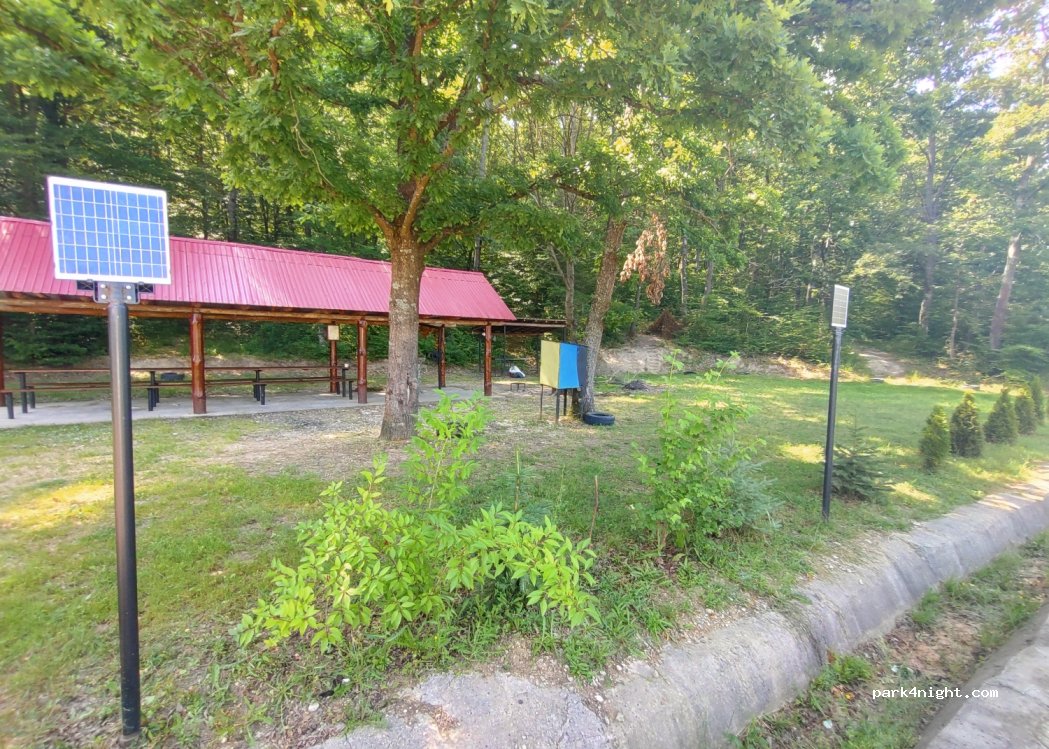 () Țicleni - Strada Villeneuve D'Ascq — foto