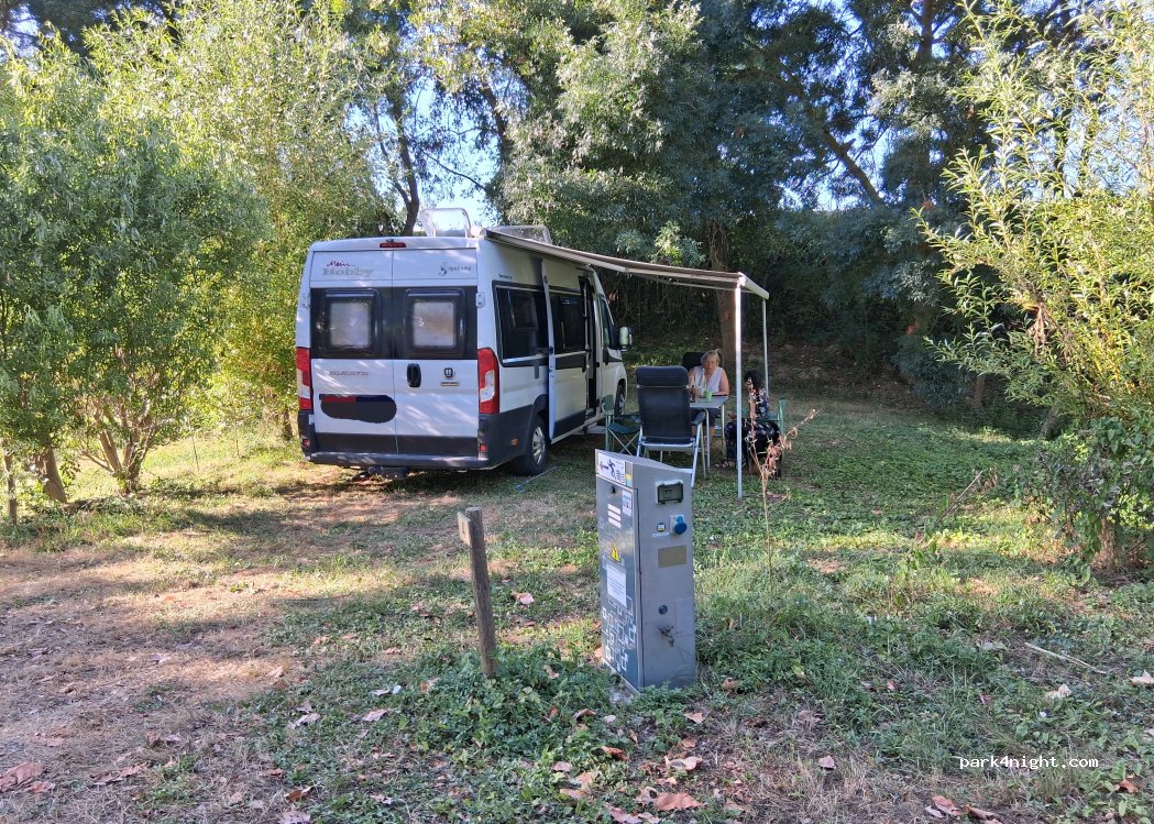 Camping et base nautique de l'Ecluse à Cheffes — foto 5