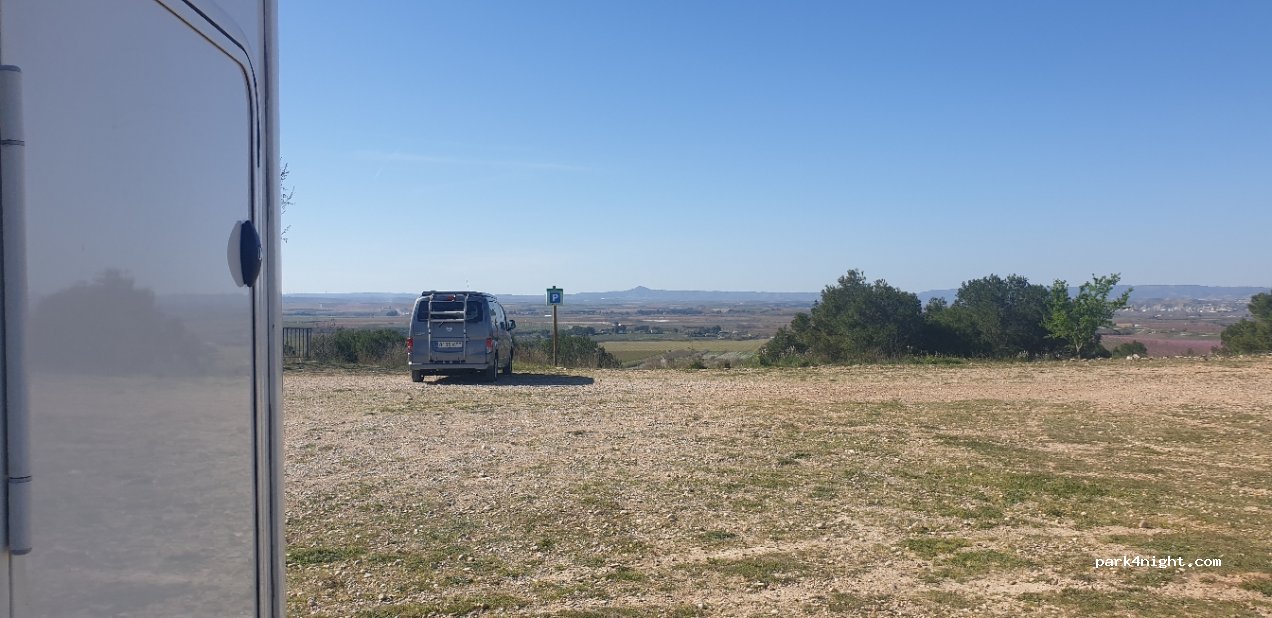 (25170) Torres de Segre - Unnamed Road — foto