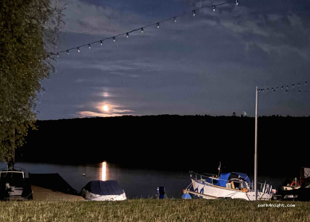 Zatoka Zabłockich Ośrodek Wypoczynkowy — foto