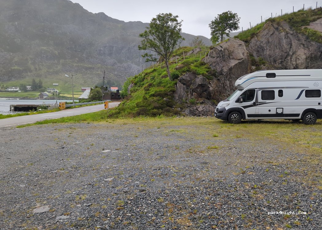 (6750) Honningsvåg - 300 Honningsvågvegen — foto