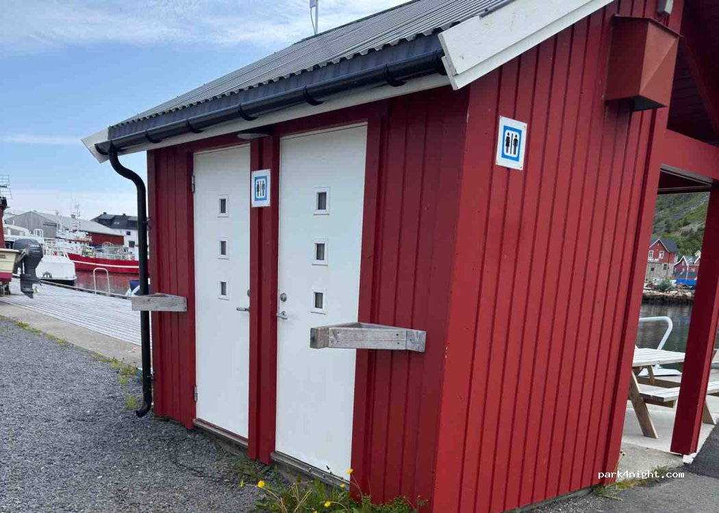 (8373) Ballstad - 1 Fryseriveien — foto