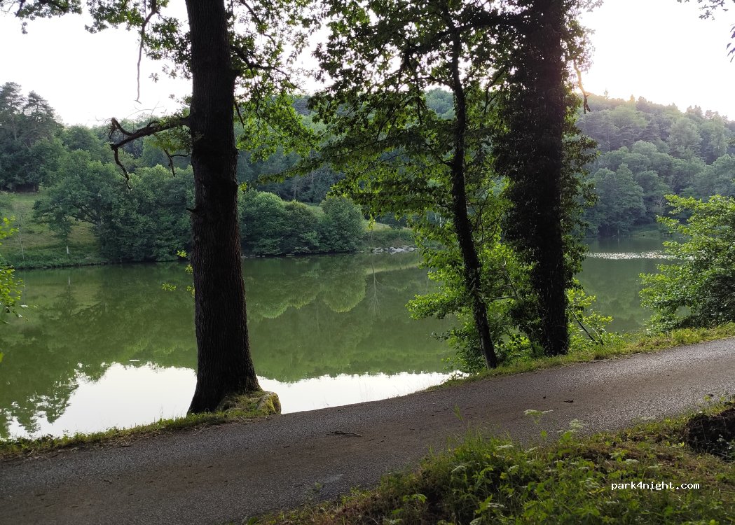 (63160) Fayet-le-Château - Unnamed Road — foto
