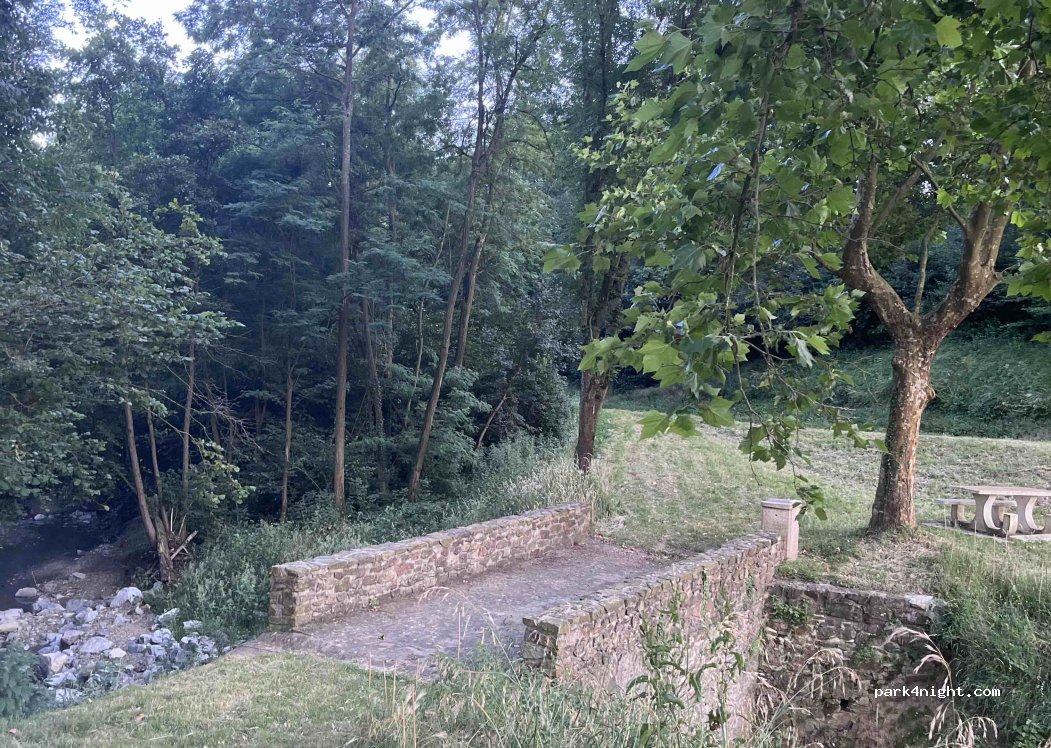 (69420) Les Haies - 4618 Route de Rive de Gier — foto 2