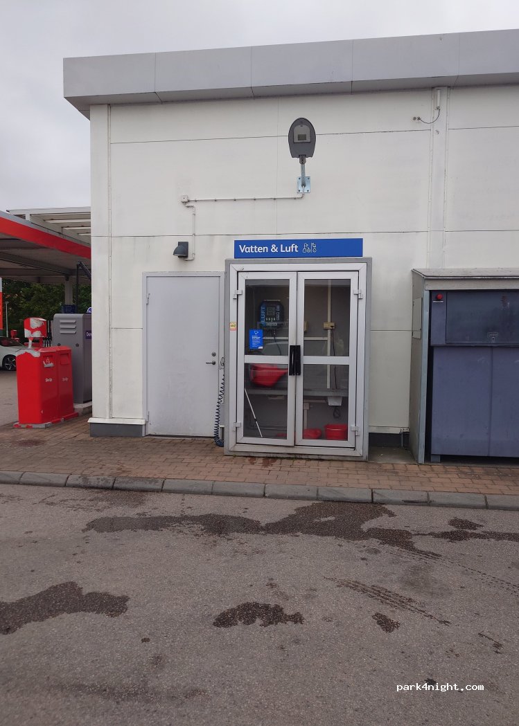 (432 40) Varberg - 4a Monarkvägen — foto