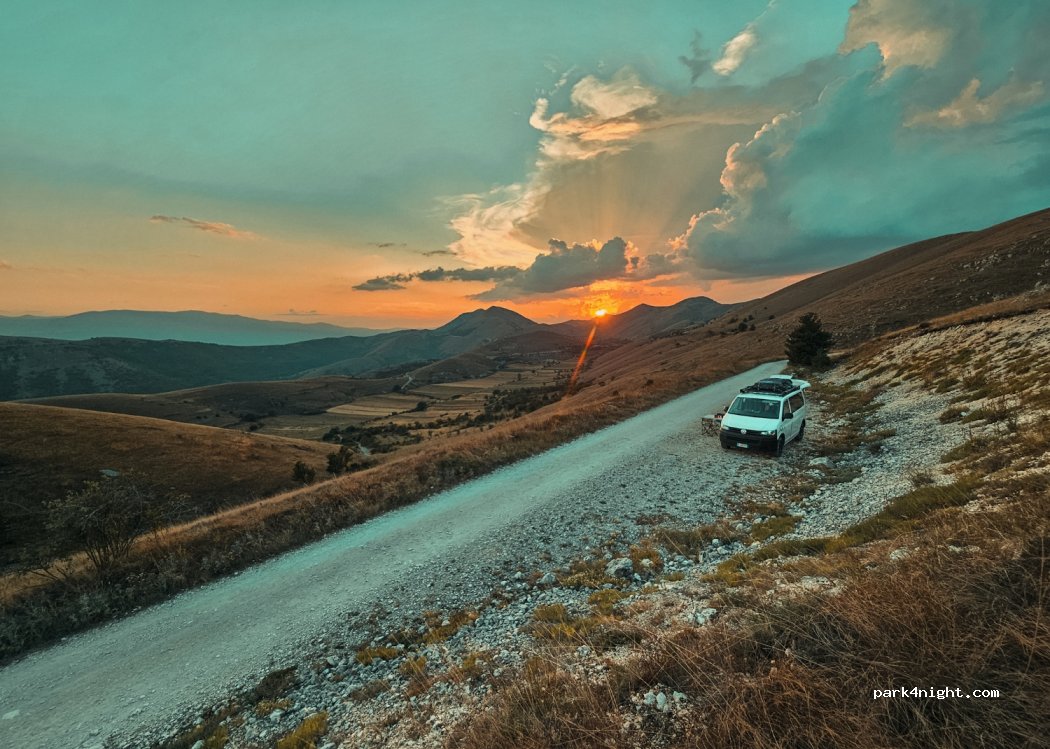 (67020) Santo Stefano di Sessanio - Unnamed Road — foto 4