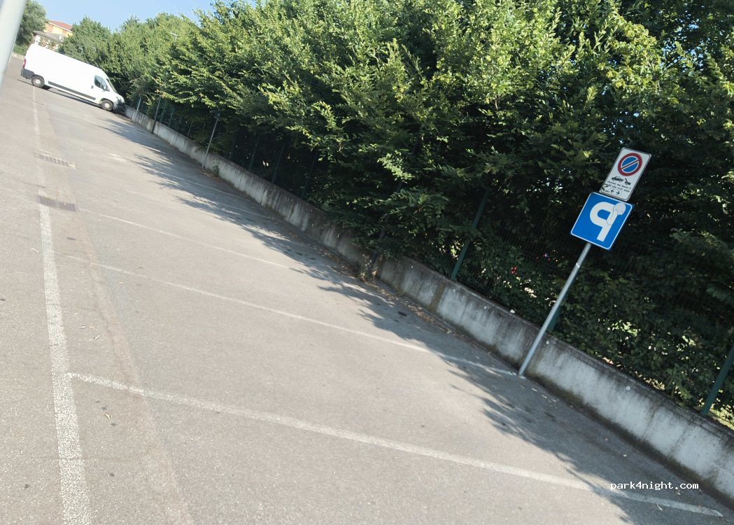 (45100) Rovigo - 52 Viale Benvenuto Tisi da Garofolo — foto