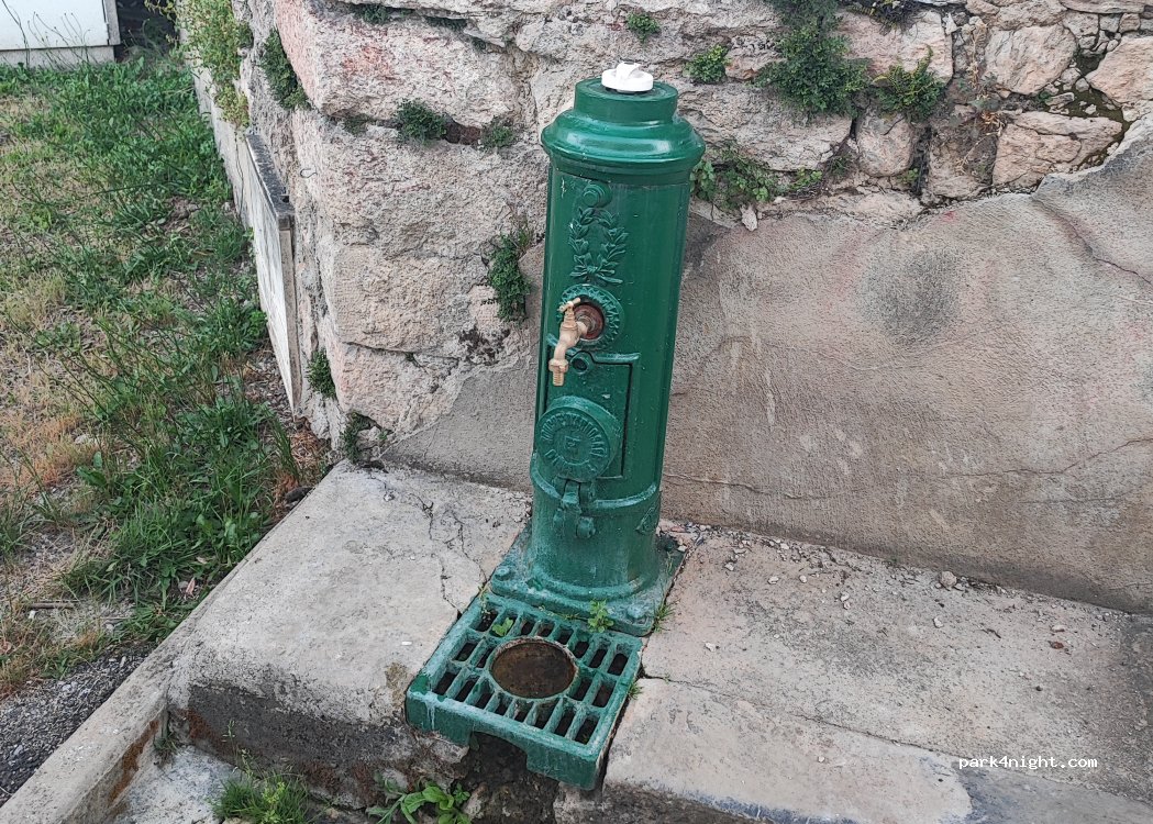 (09240) La Bastide-de-Sérou - 1 Place du Foirail — foto