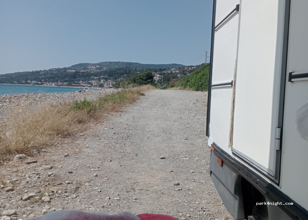 (87070) Montegiordano - 1 Via Raffaele Sanzio — foto 2