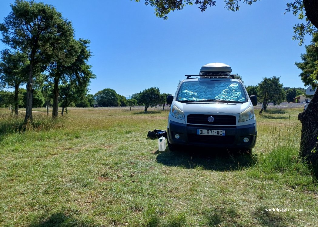 (07700) Saint-Remèze - D490 — foto 4