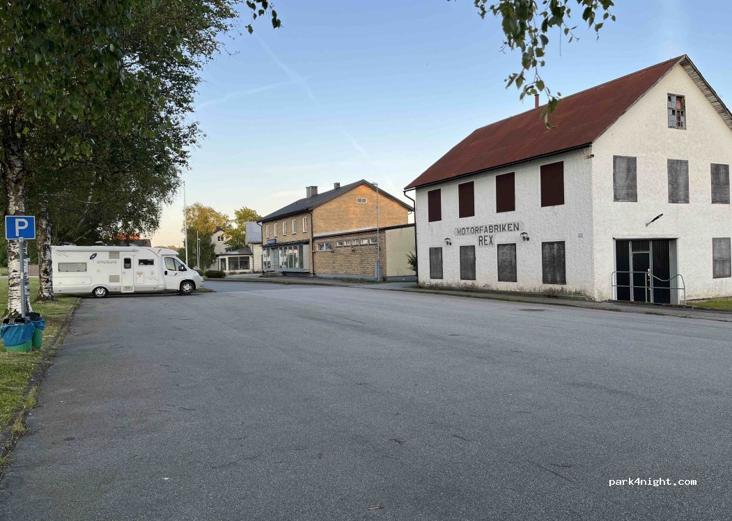 (333 75) Reftele - 10 Järnvägsgatan — foto