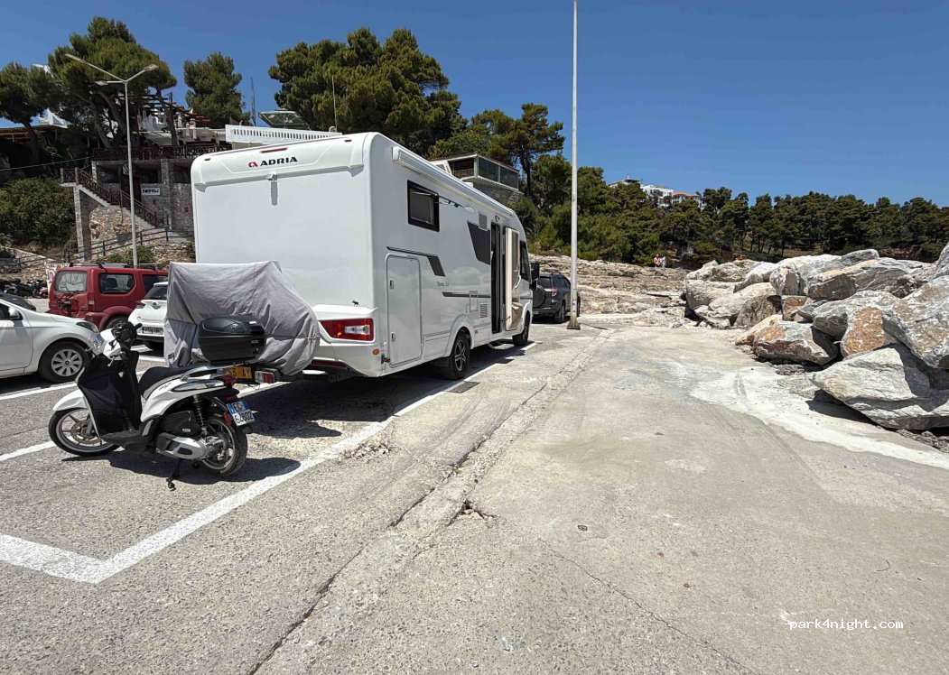 (370 05) Patitiri - Unnamed Road — foto