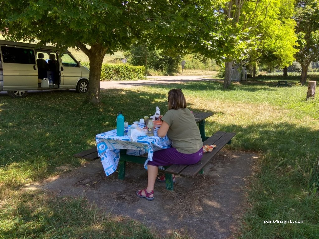 (09500) Vals - 49 Mercadière et Vigne — foto 2