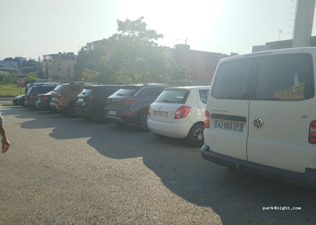 (52440) Poreč - 5a Partizanska ulica — foto