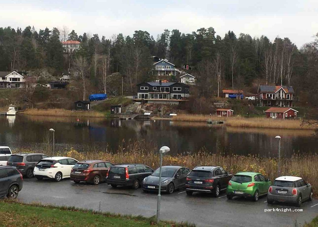 (184 94) Åkersberga - 80 Skåvsjöholmsvägen — foto 3