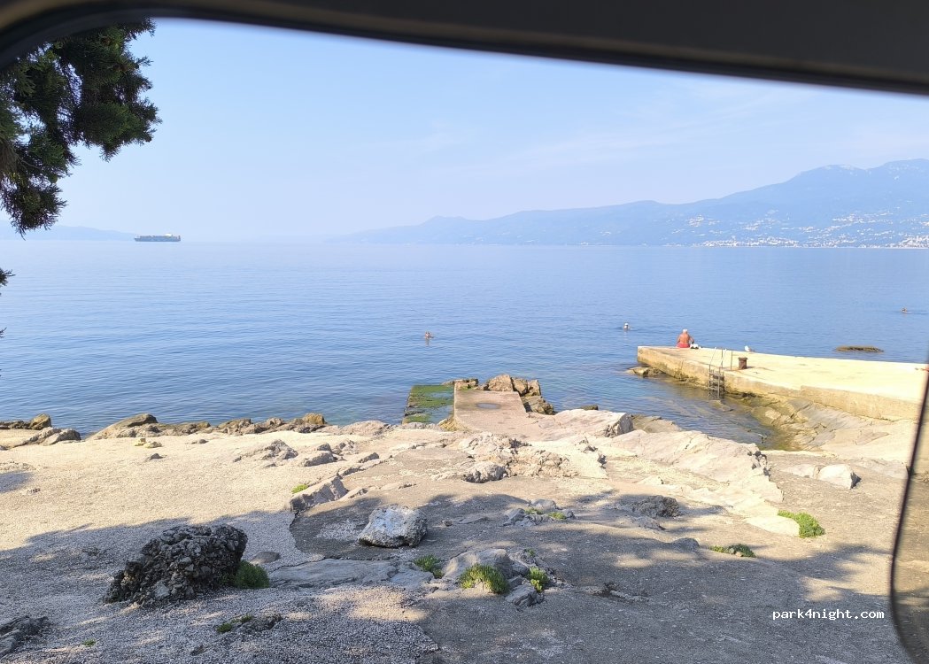 (51000) Rijeka - 15 Podkoludricu — foto