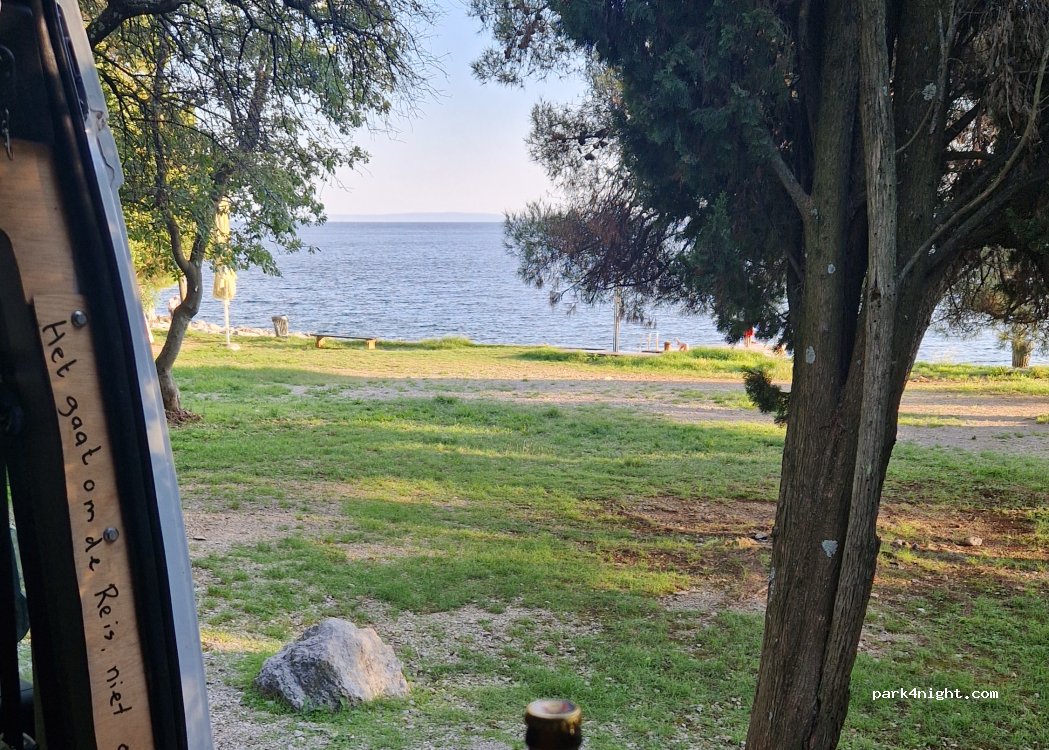 (51000) Rijeka - 15 Podkoludricu — foto 2