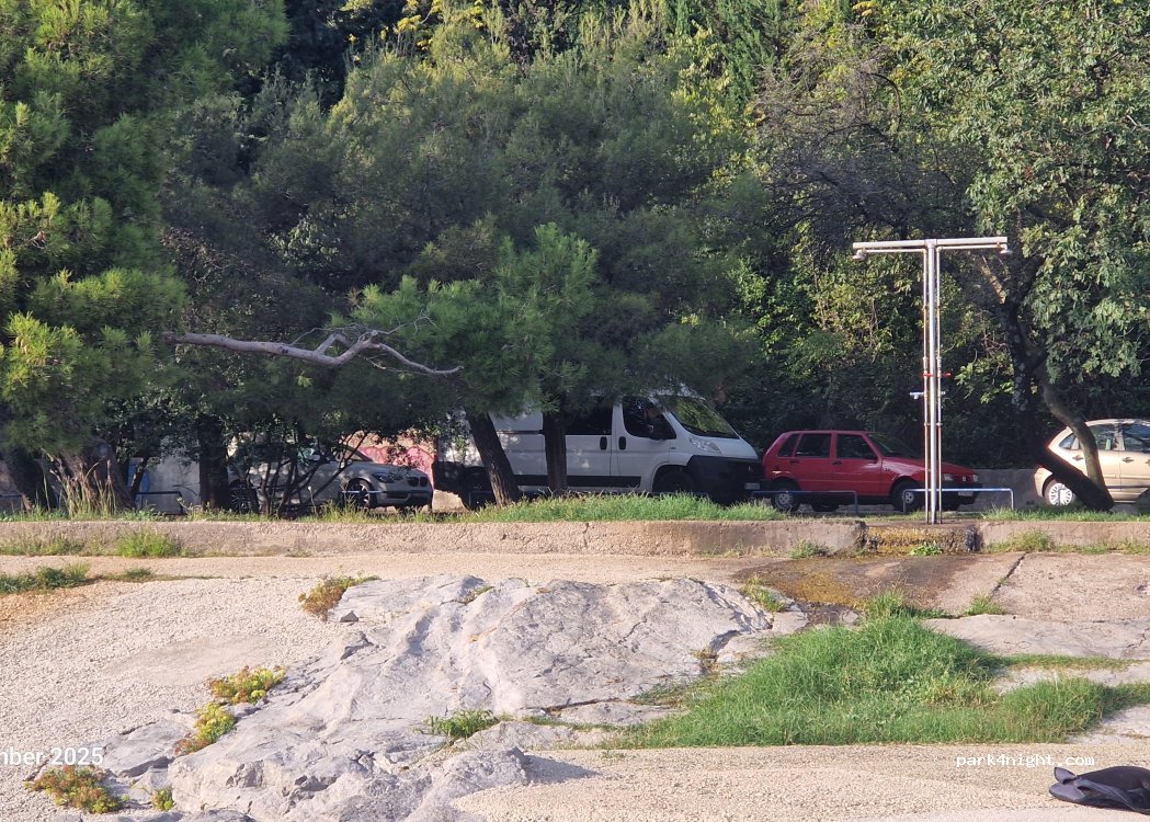 (51000) Rijeka - 15 Podkoludricu — foto 3