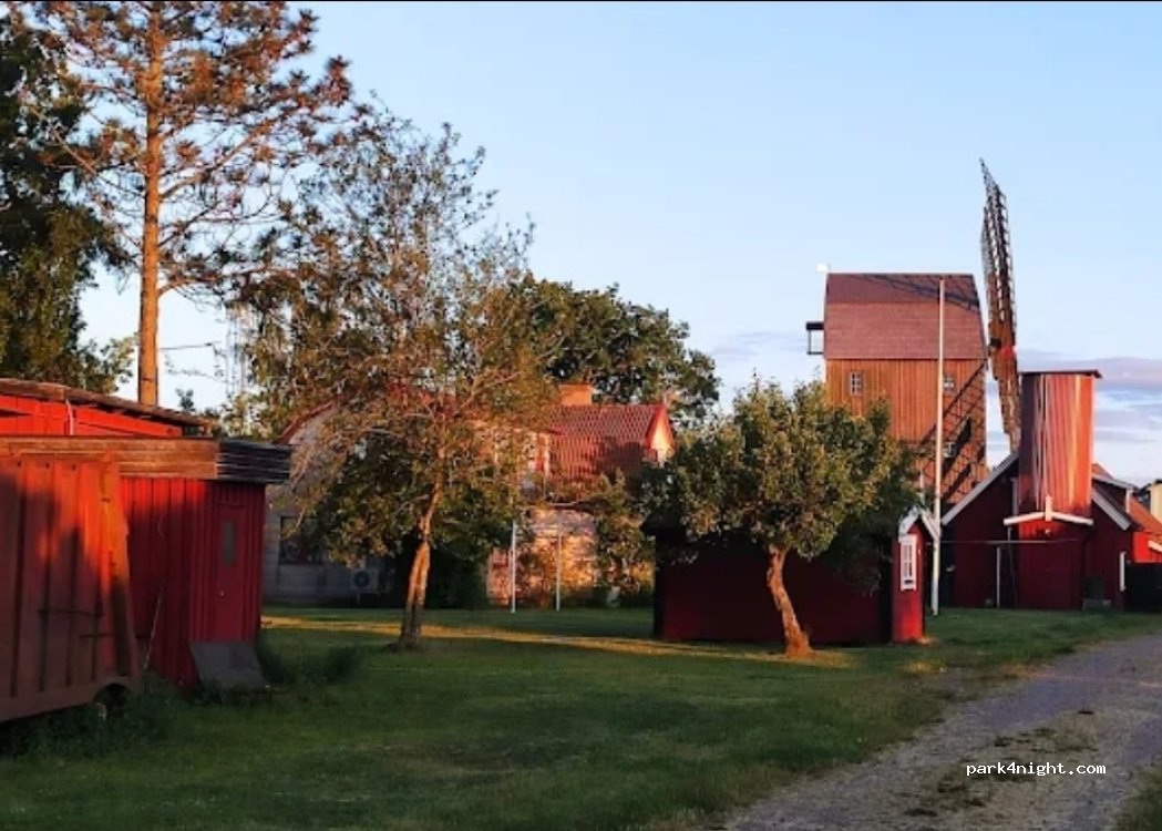 Ölands Kvarnkungen Ställplatser — foto 3