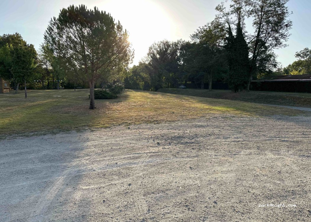 (33660) Camps-sur-l'Isle - 18 Rue Pierre Augereau — foto 4