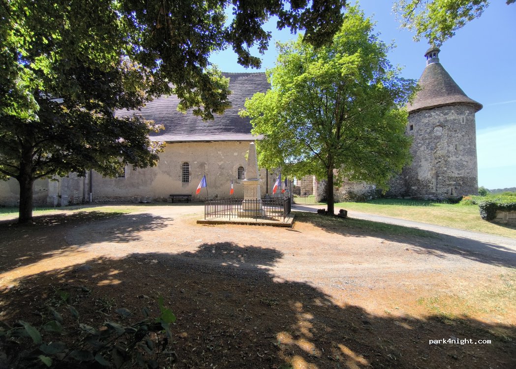 (03220) Châtelperron - 8 Route de l'Eglise — foto