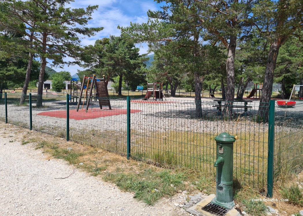 (04170) Saint-André-les-Alpes - 192 Chemin des Loisirs — foto 3