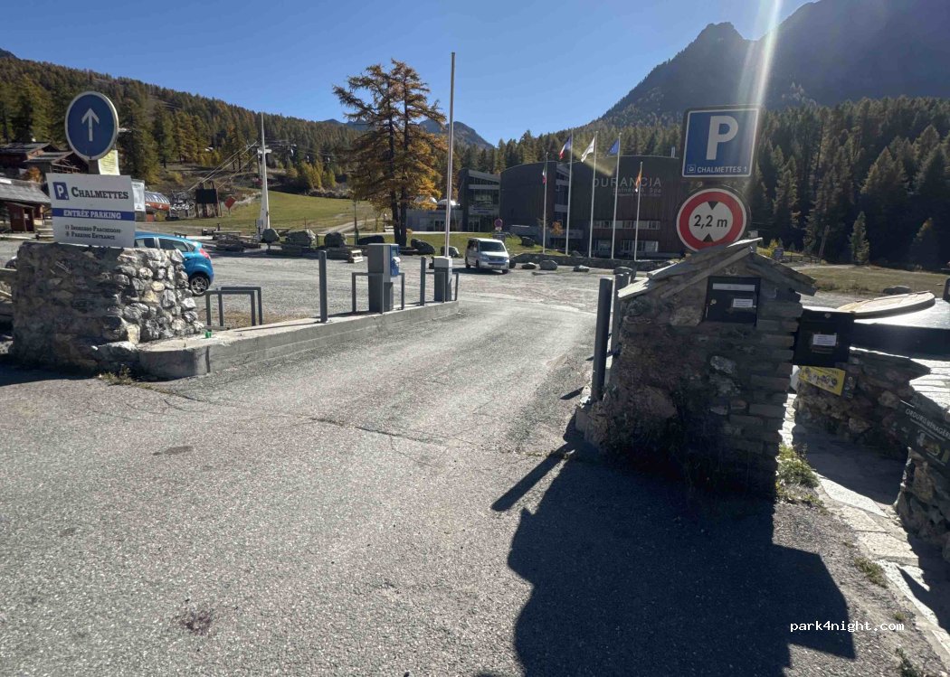 (05100) Montgenèvre - 387 Route de France — foto