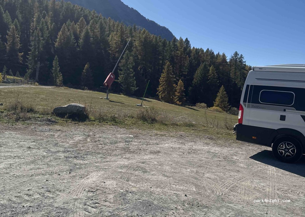 (05100) Montgenèvre - 387 Route de France — foto 2