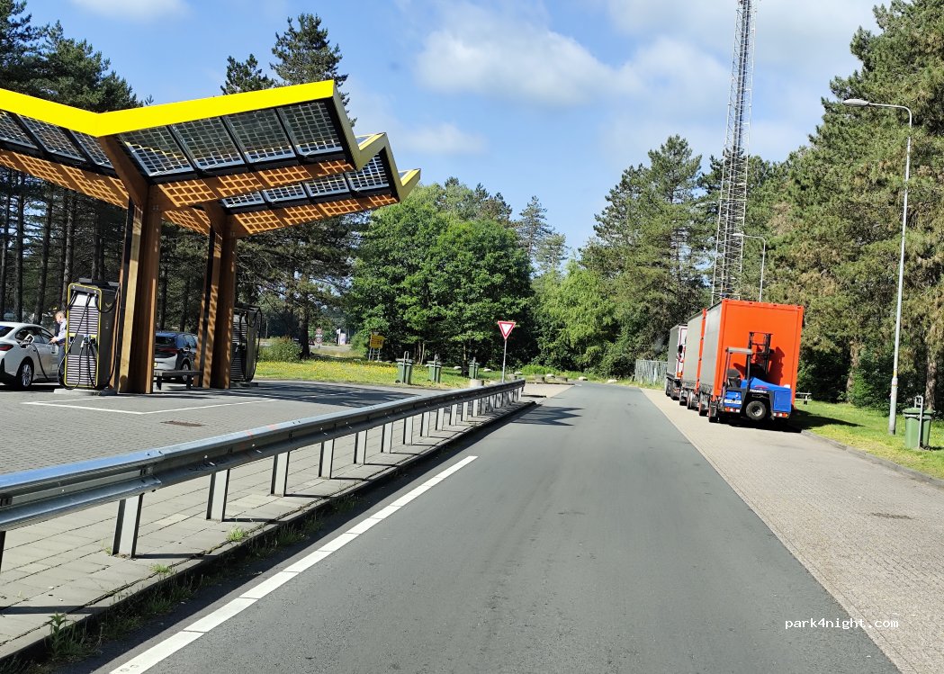 (5531 NZ) Bladel - 1 De Beerze — foto