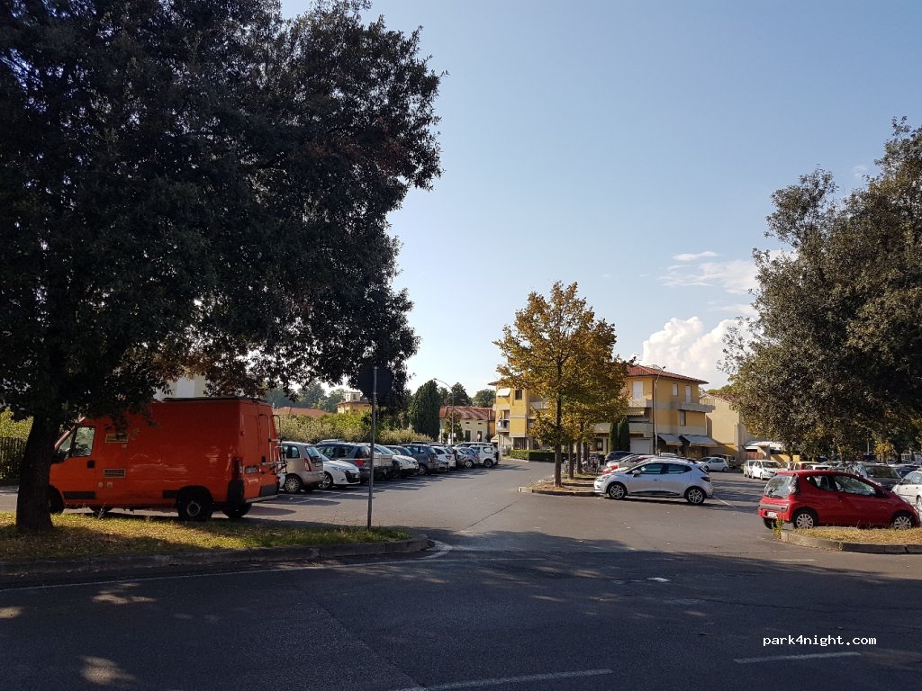 (55100) Lucca - 83 Via Pubblici Macelli — foto 3