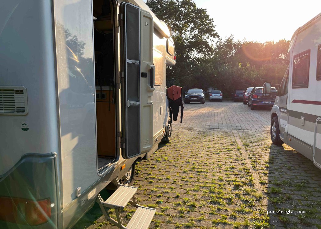 Wohnmobilstellplatz am Herrenteich in Reinfeld/Holstein — foto 3