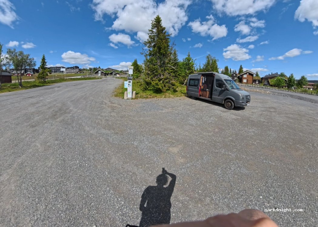 (2612) Sjusjøen - 15 Alm sætergutu — foto