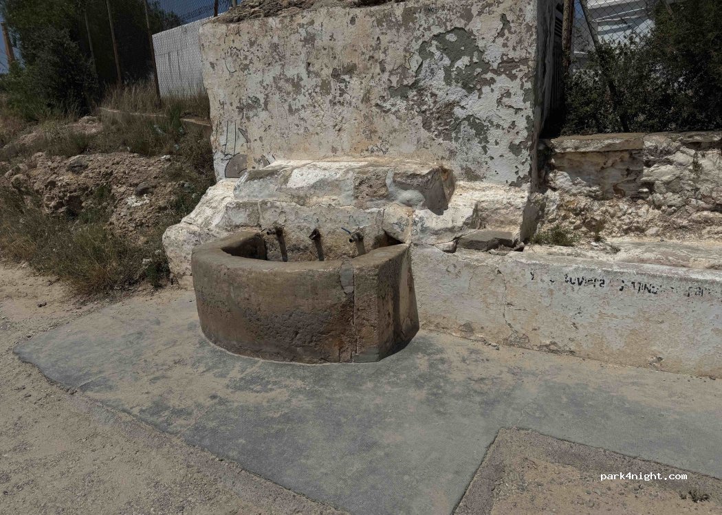 (46170) Villar del Arzobispo - 2 Plaza Lavadero — foto