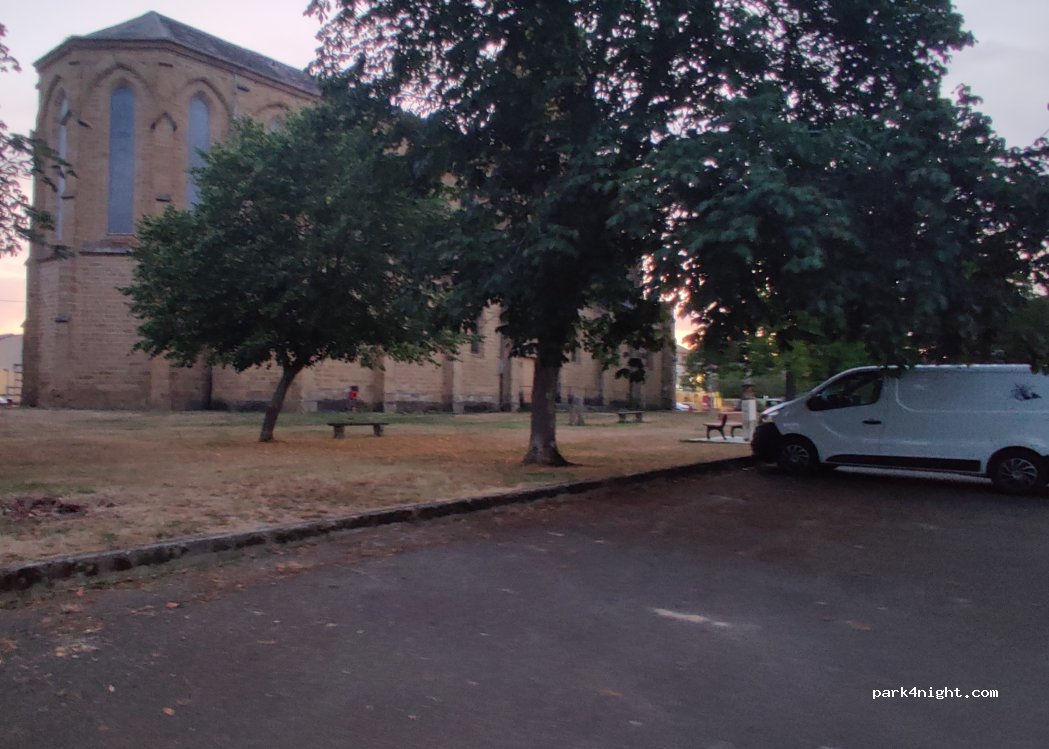 (32160) Plaisance - Rue des Marronniers — foto