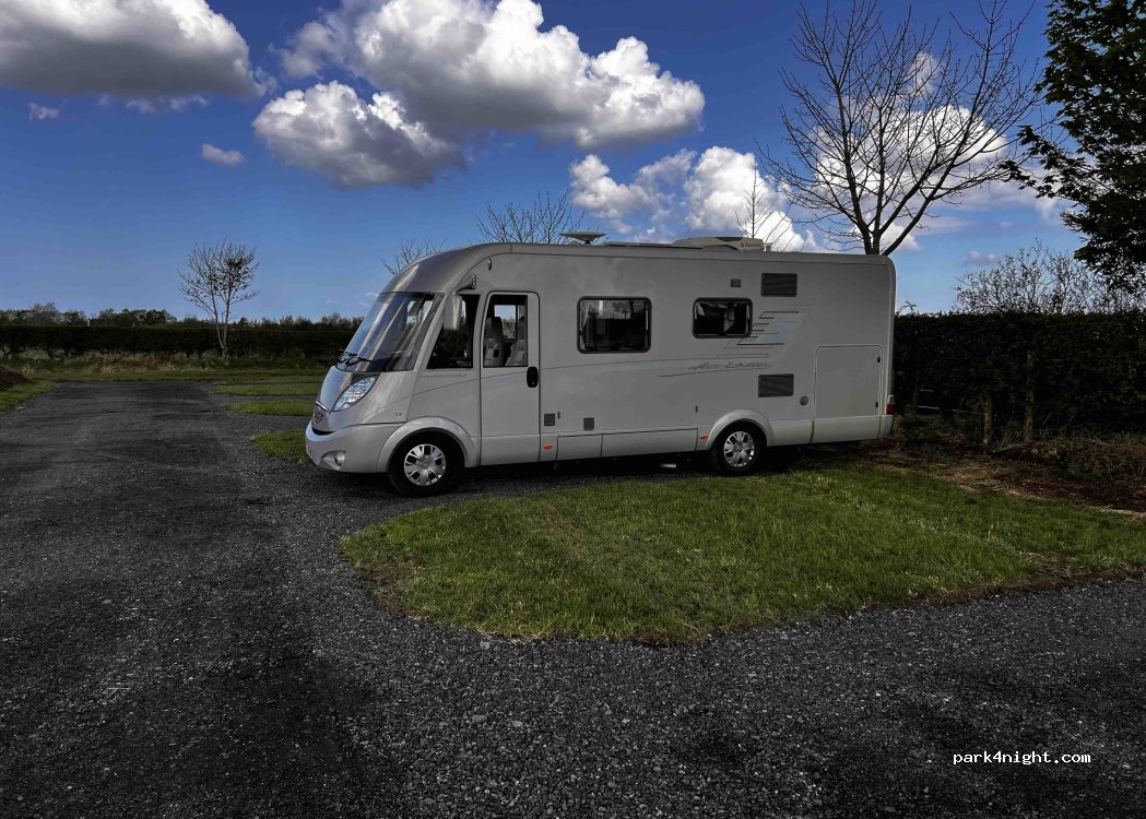 Boarsback Campsite — foto