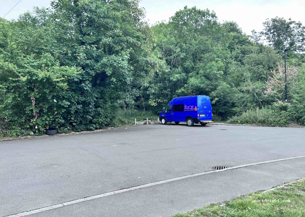 (S61 2SE) Thorpe Hesley - 9 Smithy Wood Road — foto 2