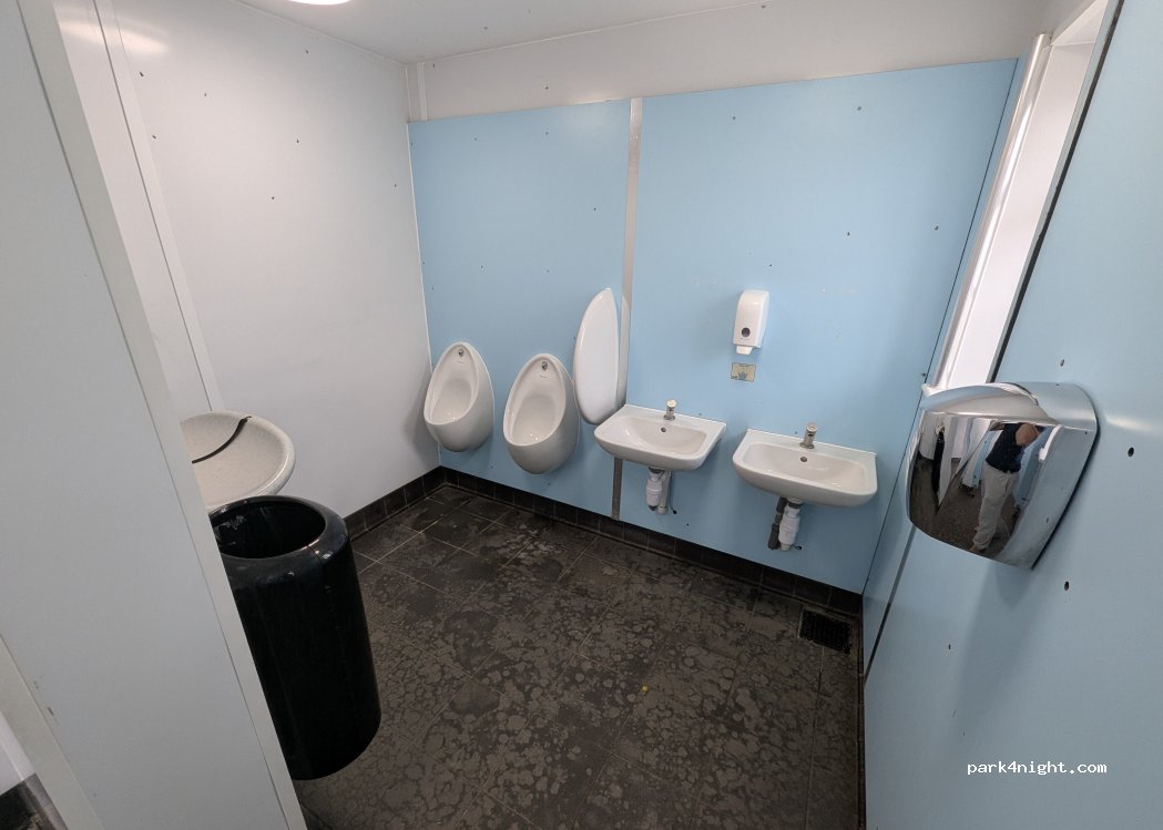 (IP11 9RZ) Felixstowe - Ferry Road — foto 2