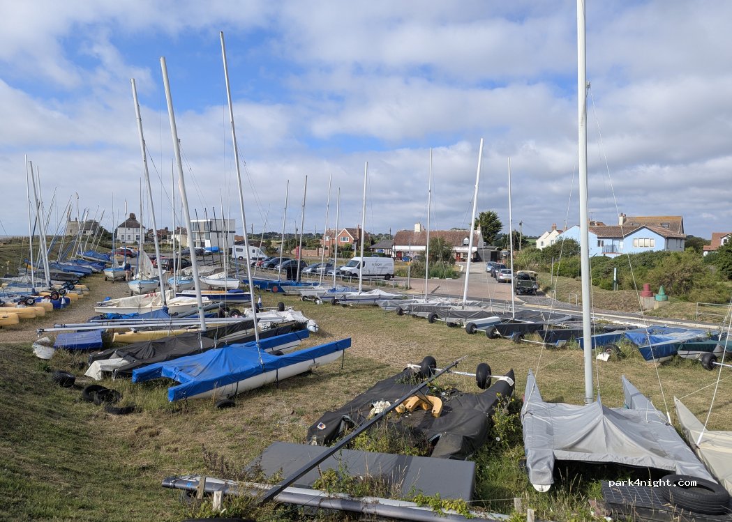 (IP11 9RZ) Felixstowe - Ferry Road — foto 3
