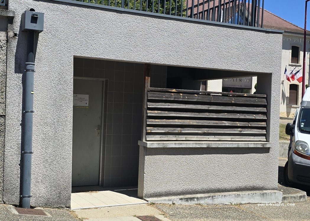(38490) Les Abrets en Dauphiné - 3-63 Rue du Onze Novembre — foto 2