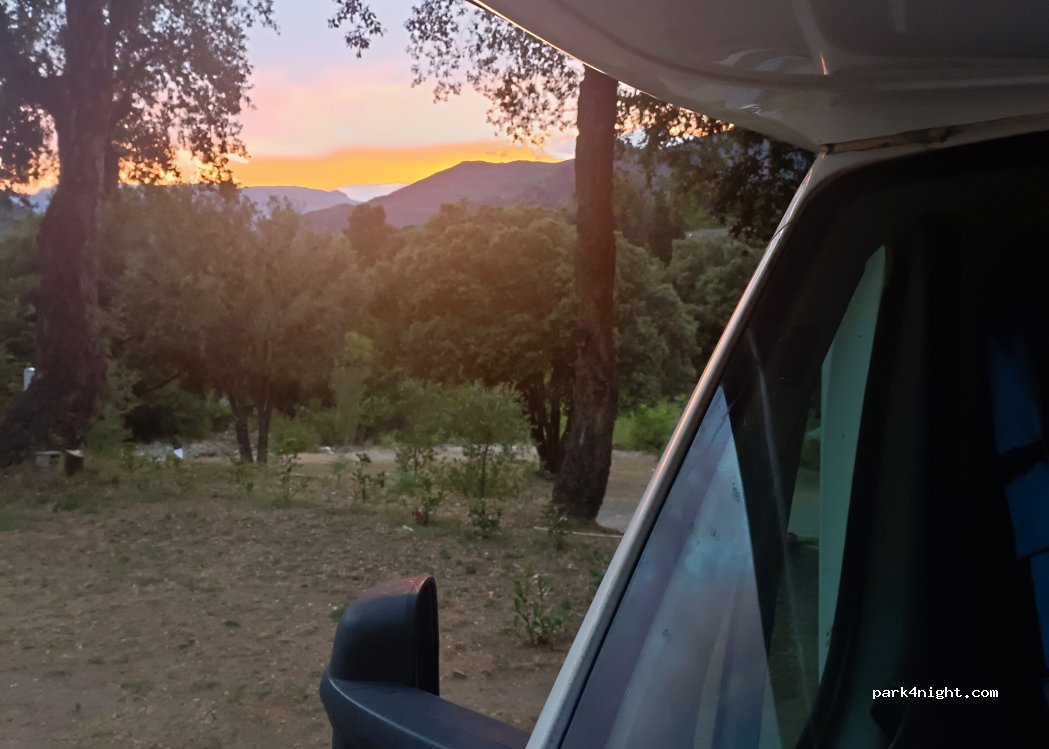 Aire de stationnement camping-car U razetu — foto 5