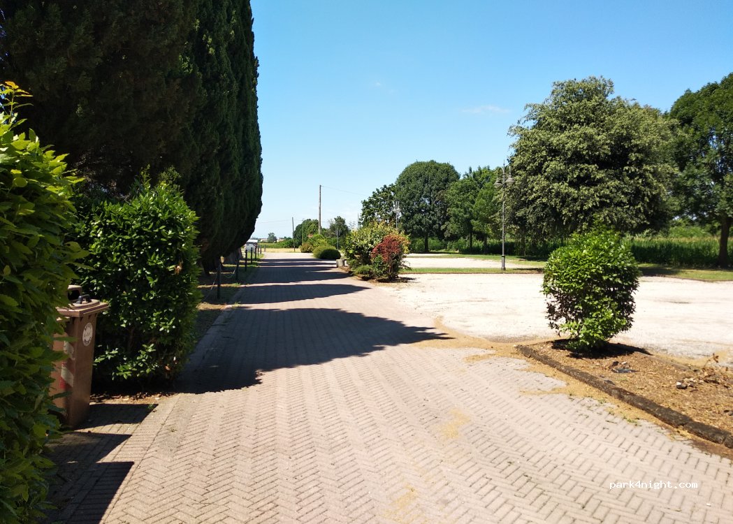 (33051) Aquileia - 10 Via Martiri della Libertà — foto