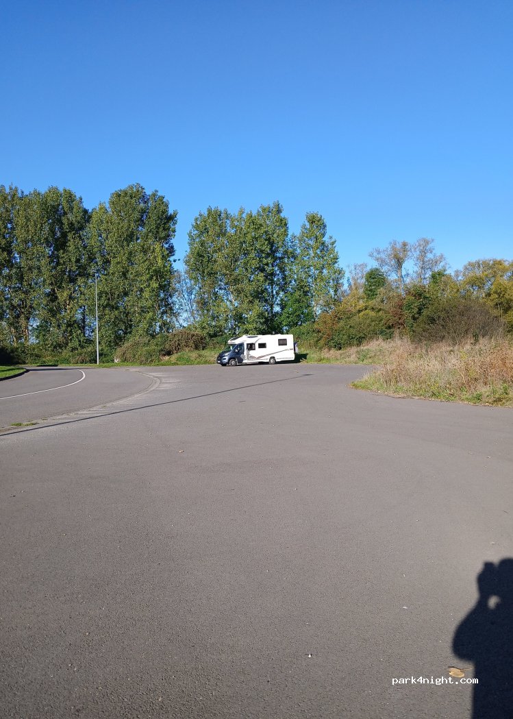 (54800) Conflans-en-Jarnisy - Unnamed Road — foto 4