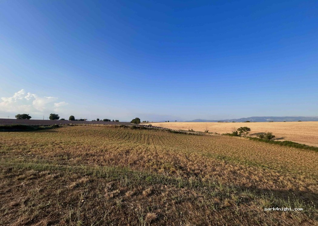 (04210) Valensole - 1946 Route de Digne — foto 2