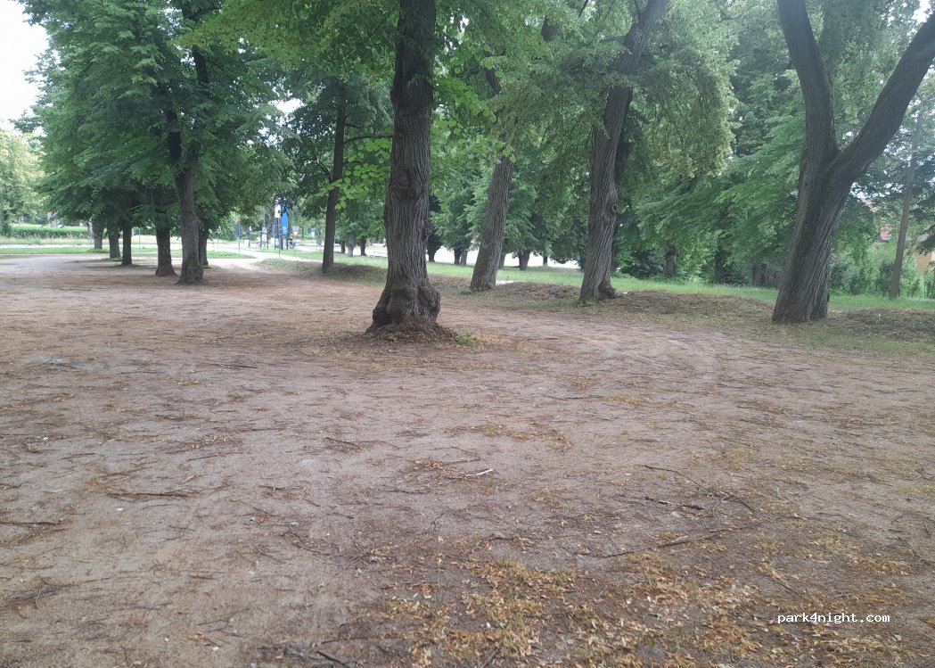 (16831) Rheinsberg - 3A Lindenpark — foto