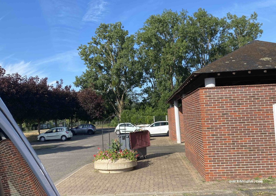 (77130) Varennes-sur-Seine - Chem des Aulnettes — foto