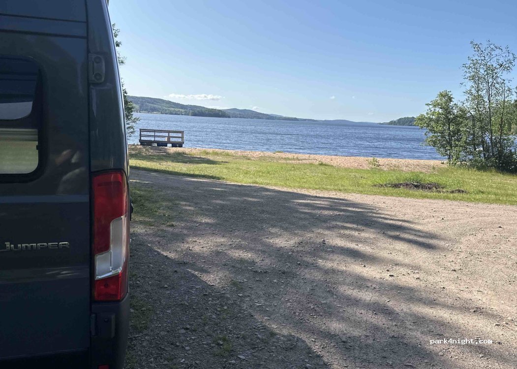 (686 93) Bjälverud - Unnamed Road — foto 2