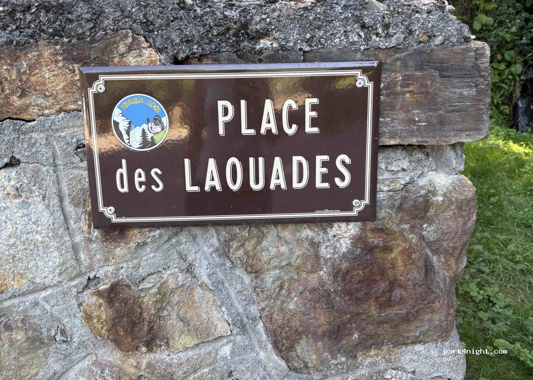 (31110) Montauban-de-Luchon - 1 Place des Laouades — foto 2