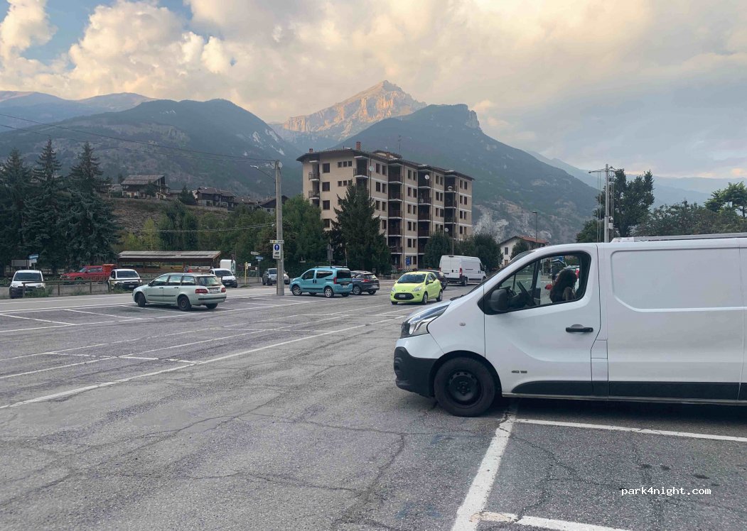 (10056) Oulx - 5-6 Piazza Adelmo Masino — foto