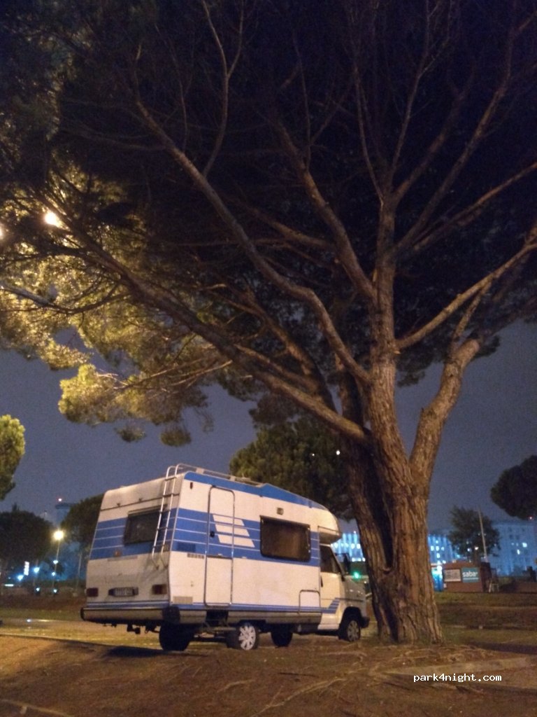 (1649-028) Lisboa - MB Avenida Professor Egas Moniz — foto 3