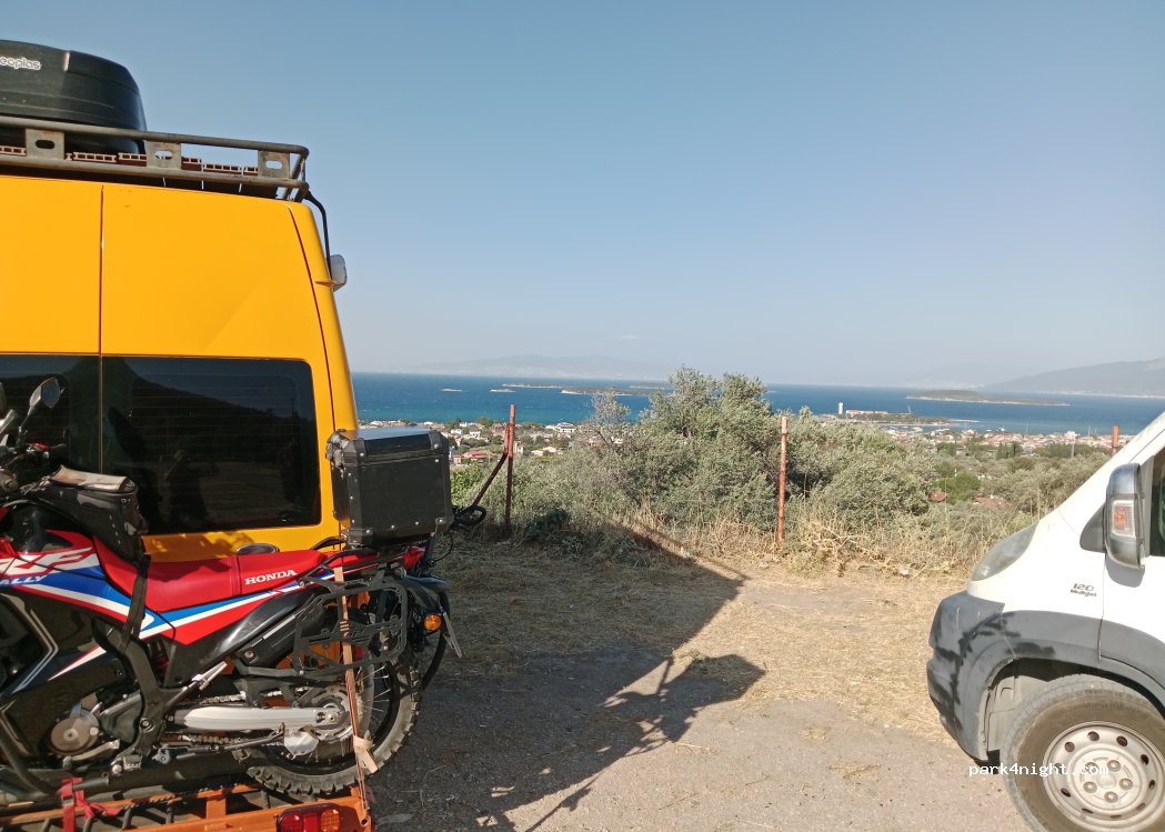 (35430) Urla - 20 132/1. Sokak — foto
